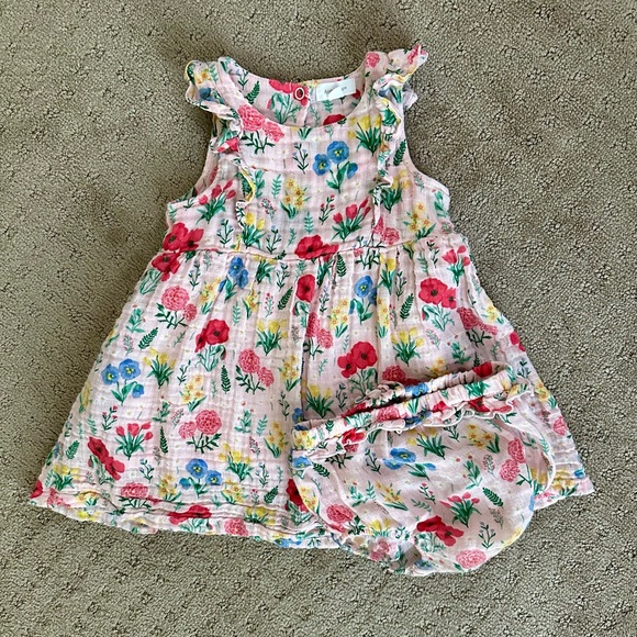 Angel Dear 18-24m Girl’s Pink Poppy Floral Muslin Dress with diaper cover. - Picture 2 of 5